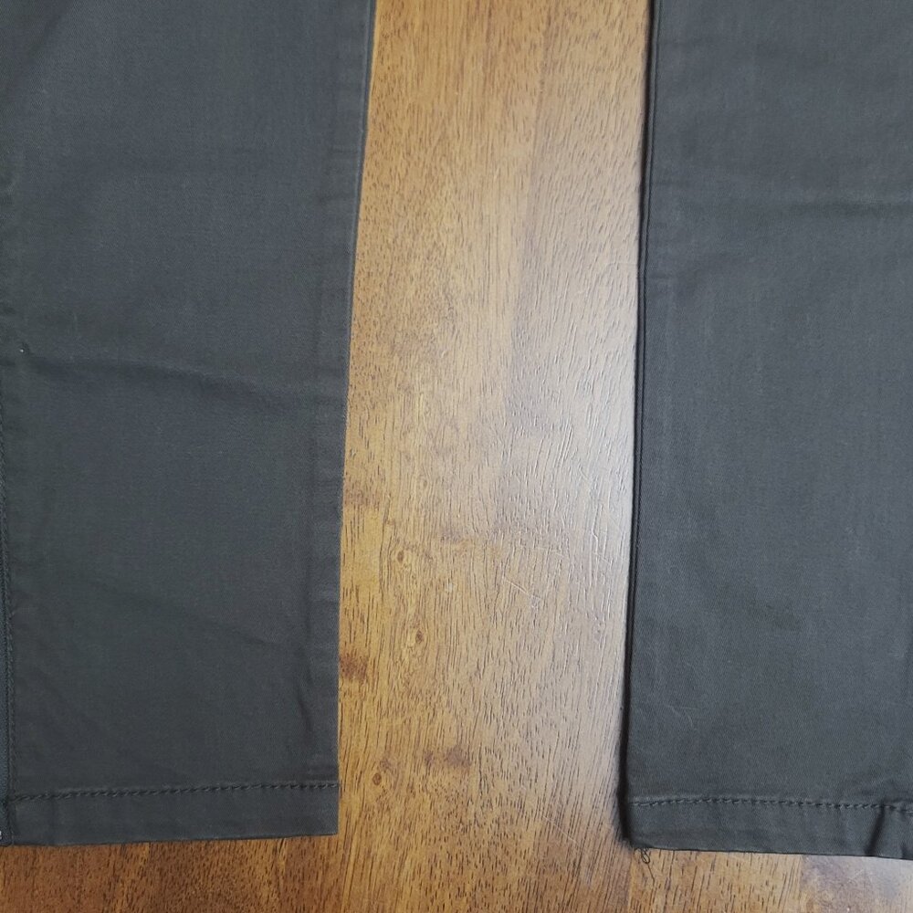 Miss Me ~ Sz 27 ~ Olive Skinny leg w/Zipper ~ Cargo Pants ~ NWT - Picture 2 of 10